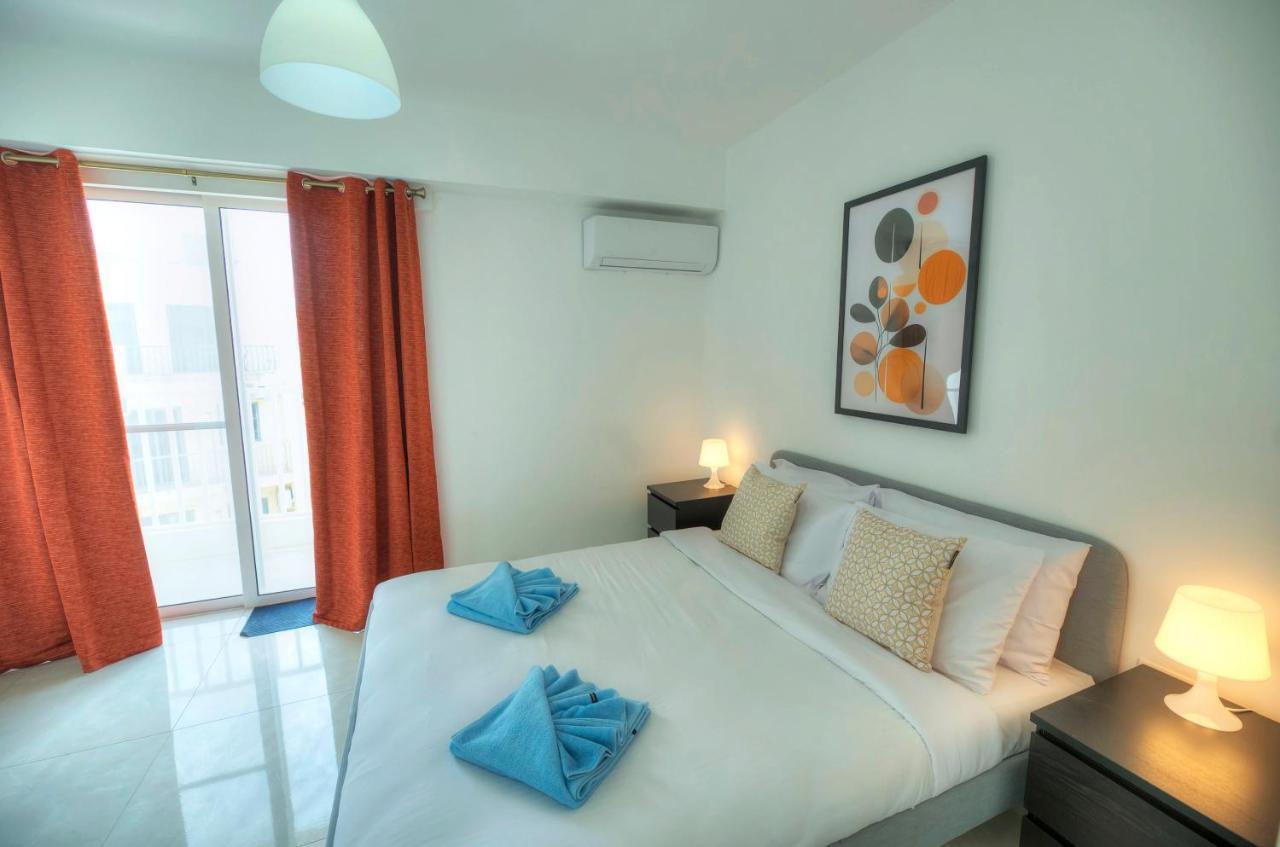 Seafront Beautifully Furnished 2 Bedrooms Gogzr-3 Gżira Kültér fotó